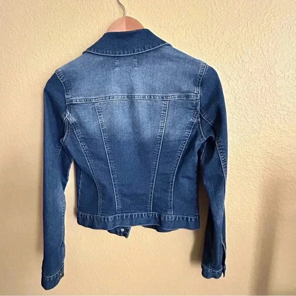 Madison Jules Cropped Denim Jacket - Picture 3 of 5